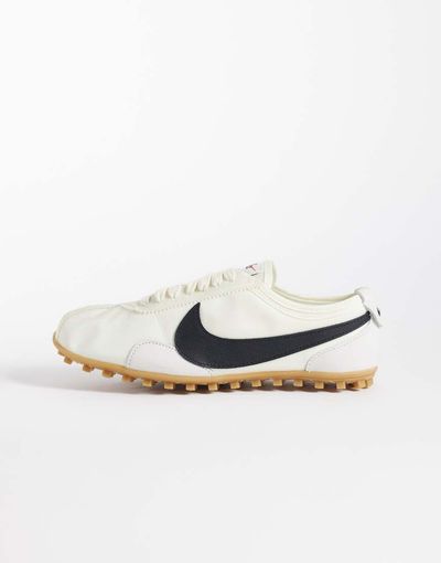 Nike Nike Moon shoe sneakers in off white and black-Neutral