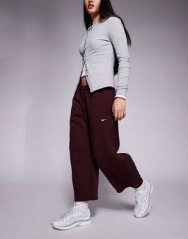 Nike Nike Phoenix barrel leg pants in burgundy-Red