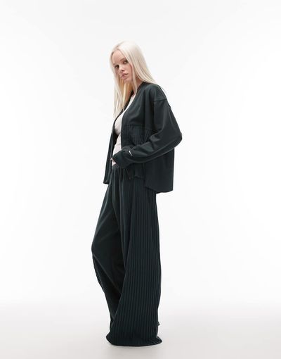 Nike Nike pleated wide leg pants in dark green