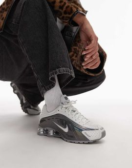 Nike Nike Shox R4 sneakers in white and purple