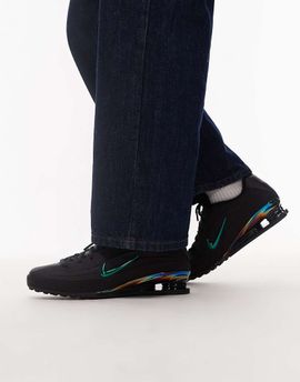 Nike Nike Shox Z SE sneakers in black and metallic silver