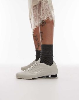 Nike Nike Shox Z sneakers in beige and black-Neutral