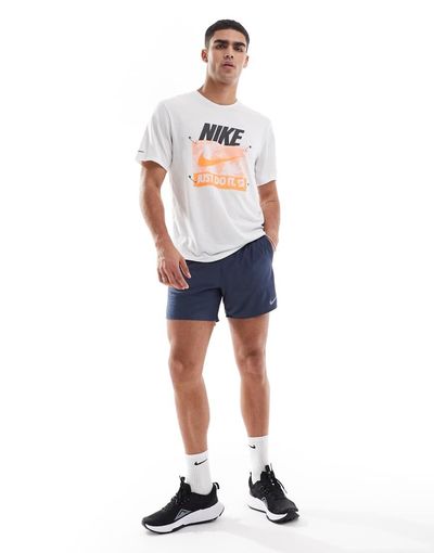 Nike Nike Stride shorts in blue and silver