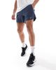 Nike Nike Stride shorts in blue and silver - 2