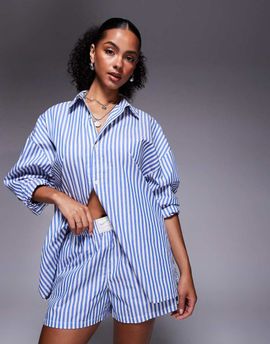 Nike Nike striped poplin shorts in blue-pink