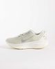 Nike Nike Vomero 18 sneakers in cream and metallic silver-White - 1