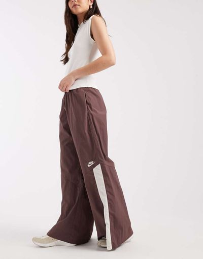 Nike Nike wide leg woven pants in brown