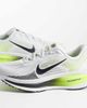 Nike Running Nike Running Vomero 18 sneakers in white and yellow - 3