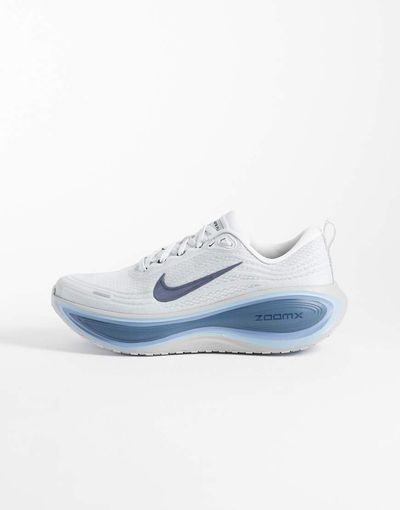 Nike Running Nike Running Vomero Plus sneakers in light blue