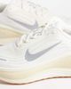 Nike Running Nike Running Vomero Plus sneakers in off-white-Neutral - 4