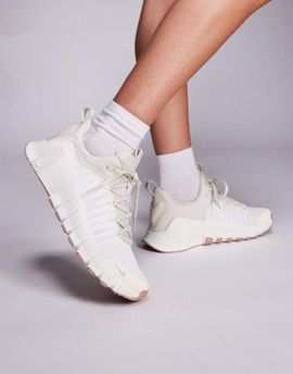 Nike Training Nike Free Metcon 6 sneakers in ivory-Neutral
