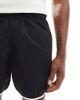 Nike Training Nike Training Heritage 5-inch shorts in black - 3