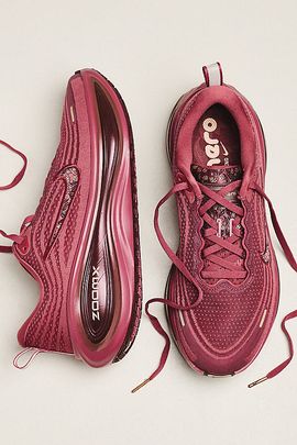 Nike Vomero Plus GG Sneakers