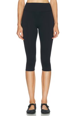 NikeSKIMS NikeSKIMS Matte 17 Crop Legging