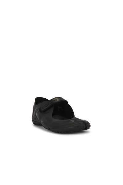 NikeSKIMS NikeSKIMS Rift Satin Sneaker