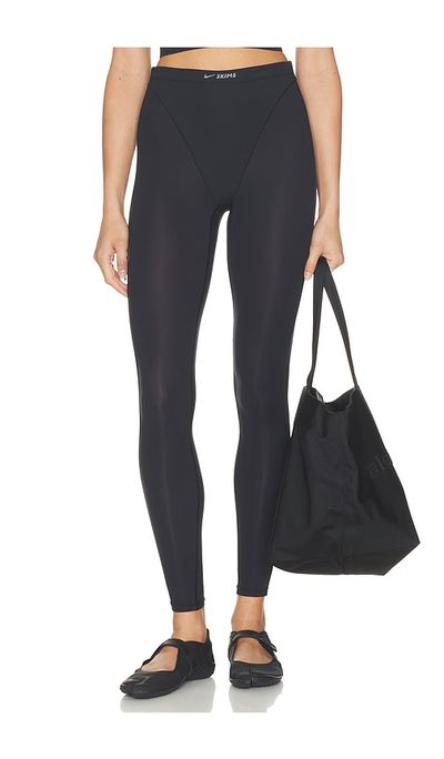 NikeSKIMS NikeSKIMS Weightless V- Panel Tights