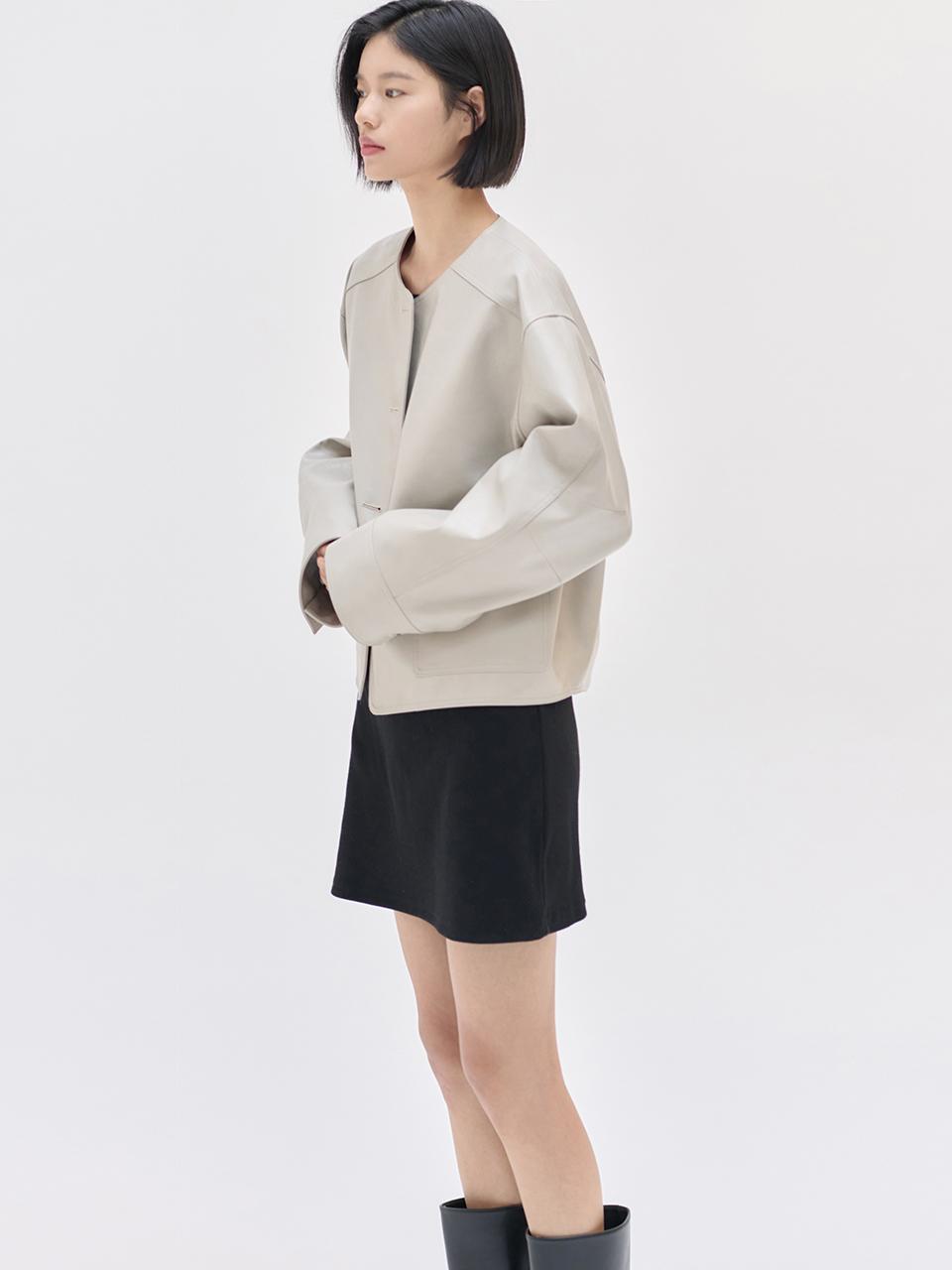 NILBY P 25SN collarless leather crop jacket [WHITE]
