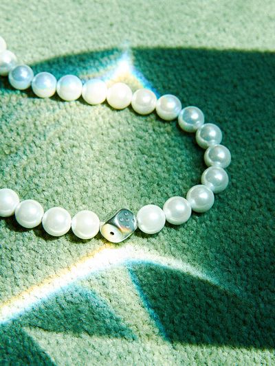 niroserendipity One Dice Pearl Necklace