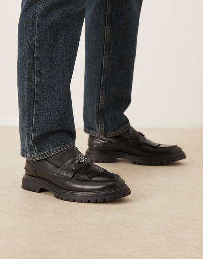 Noak NOAK made in Portugal loafers in black leather with fringe and gold hardware