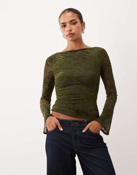 Nobody's Child Nobody's Child devore boat neck long sleeve top in khaki-Green