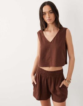 Nobody's Child Nobody's Child Joppa linen blend elastic waist shorts in chocolate - part of a set-Brown