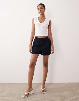 Nobody's Child Nobody's Child Silsoe linen blend clean shorts in navy-Blue