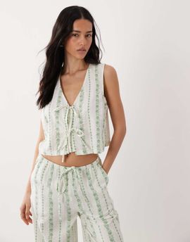 Nobody's Child Nobody's Child Thandy cotton tie detail vest top in cream and green floral - part of a set-White