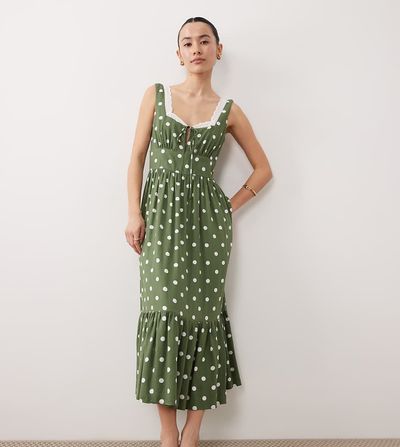 Nobody's Child Petite Nobody's Child Petite Heather sweetheart neckline midi dress in green polka dots