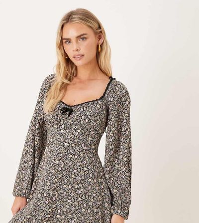 Nobody's Child Petite Nobody's Child Petite Lillie gathered bust mini dress in black floral