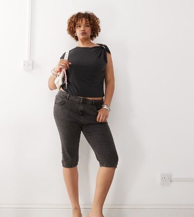 Noisy May Curve Noisy May Curve denim capri in washed black