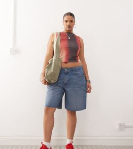 Noisy May Curve Noisy May Curve high waist bermuda denim short in mid wash blue
