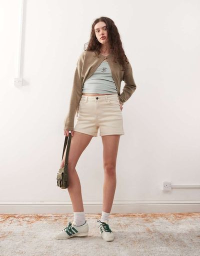 Noisy May Noisy May Moni high rise denim shorts in ecru-White