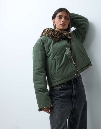 Noisy May Noisy May reversible jacket with oversized collar in khaki and leopard print-Green