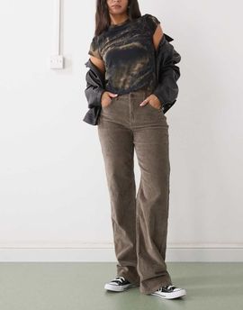 Noisy May Noisy May Yolanda mid rise straight leg cord jeans in brown-Neutral