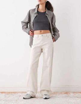 Noisy May Noisy May Yolanda mid rise straight leg jeans in ecru-White