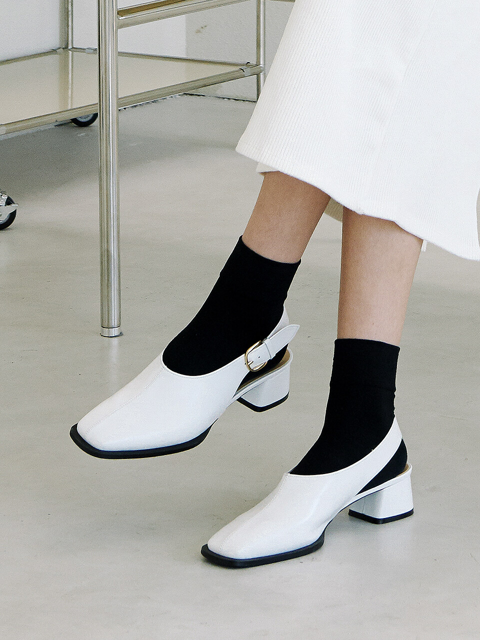 NONETHELESS Strap Slingback_White