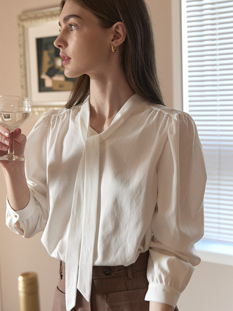 NONLOCAL Scarf Tie Goldish Blouse _Cream Beige