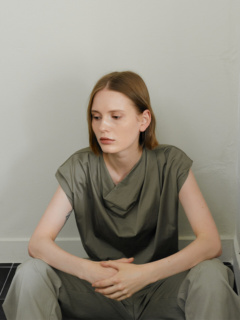 NONNIERE Cowl Neck Jersey (Dusty Green)