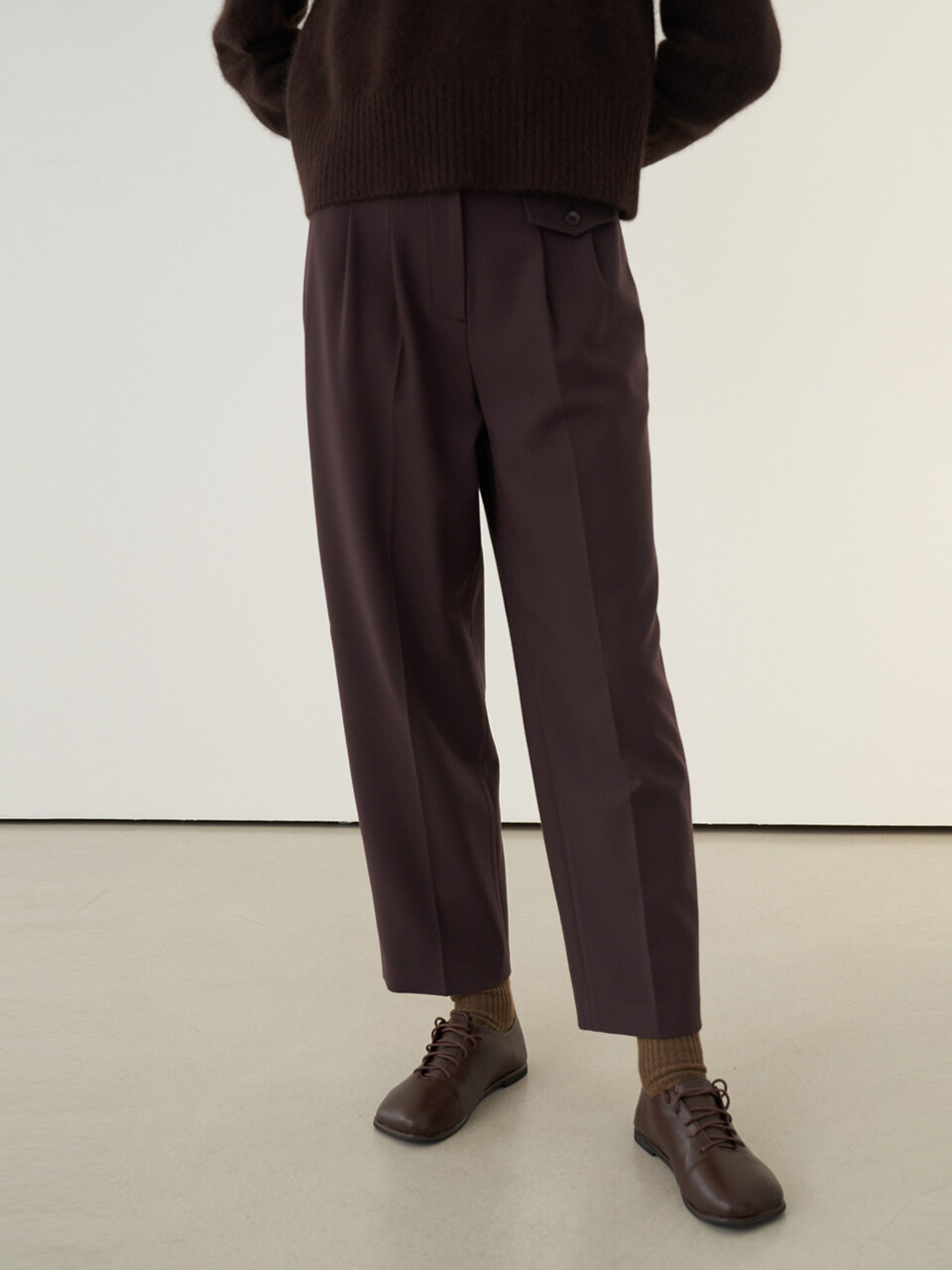 NONNIERE Two Tuck Pants (Wine)