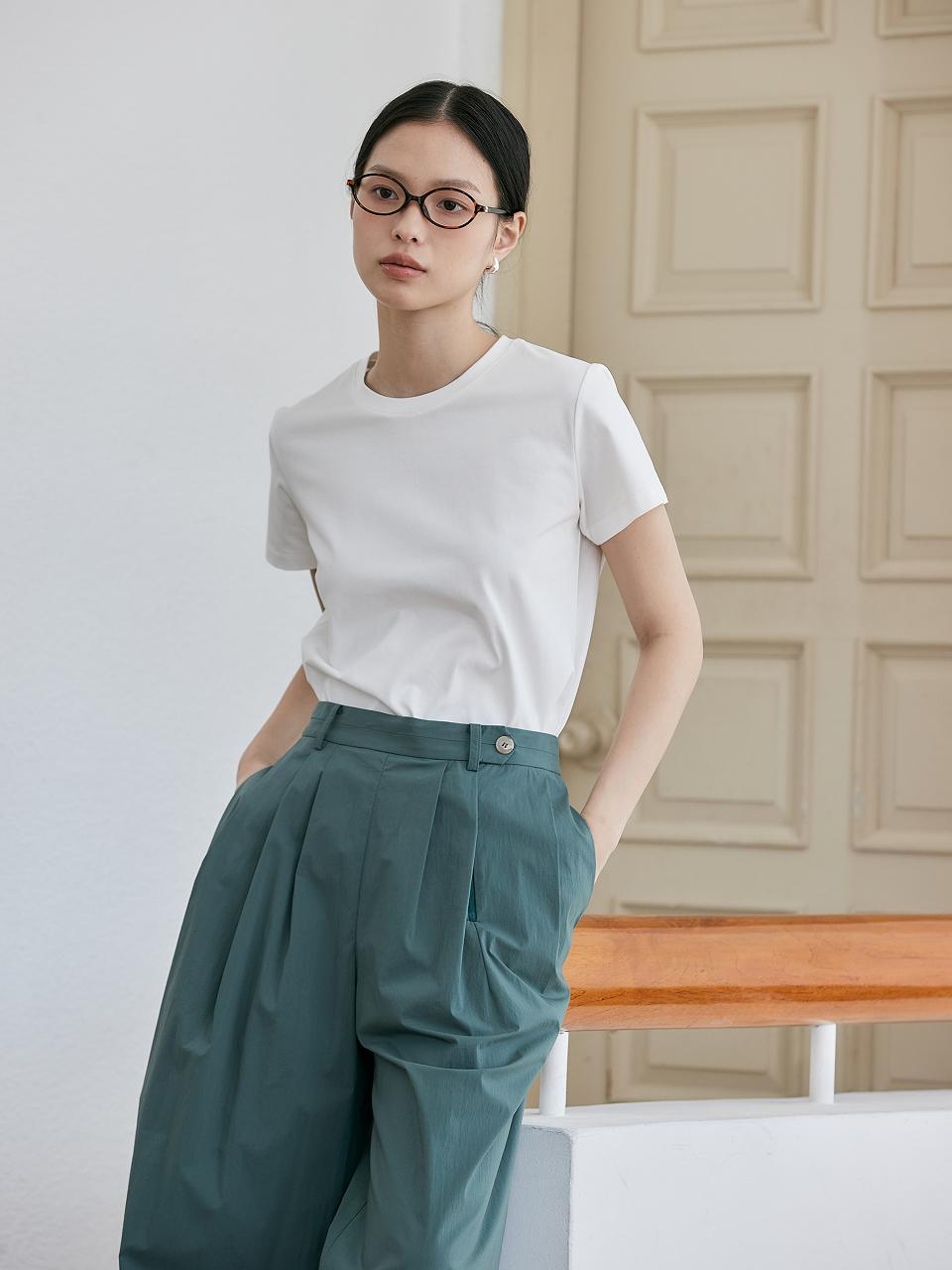NOOR Basic T-shirt