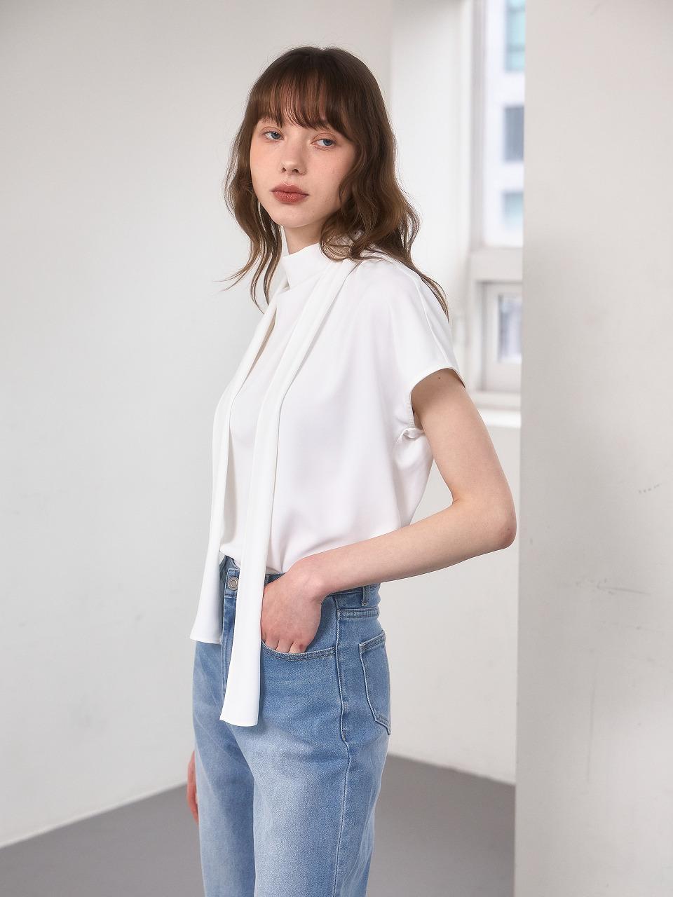 NOOR Mock Neck Ribbon Blouse