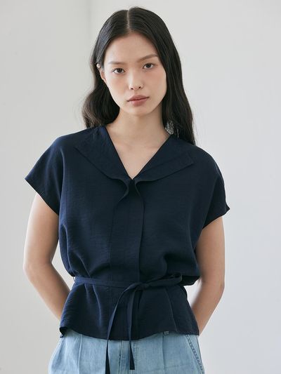 NOOR V-neck Belt Blouse (2 Colors)