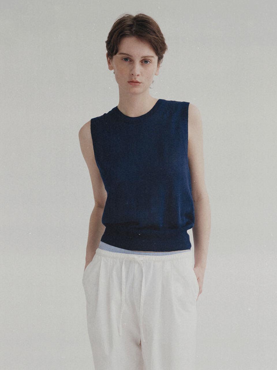 NOTHING WRITTEN Rola Linen Sleeveless Vest (Navy)