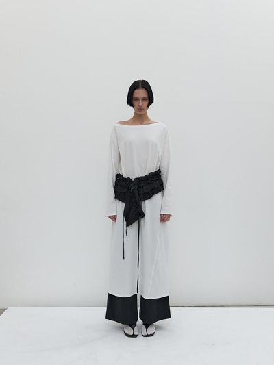 NOTHINGEVERYTHING ASYMMETRIC DRAPED MAXI DRESS [WHITE]