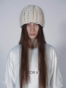 NOTHINGEVERYTHING HANDMADE CHUNKY BEANIE IN BEIGE