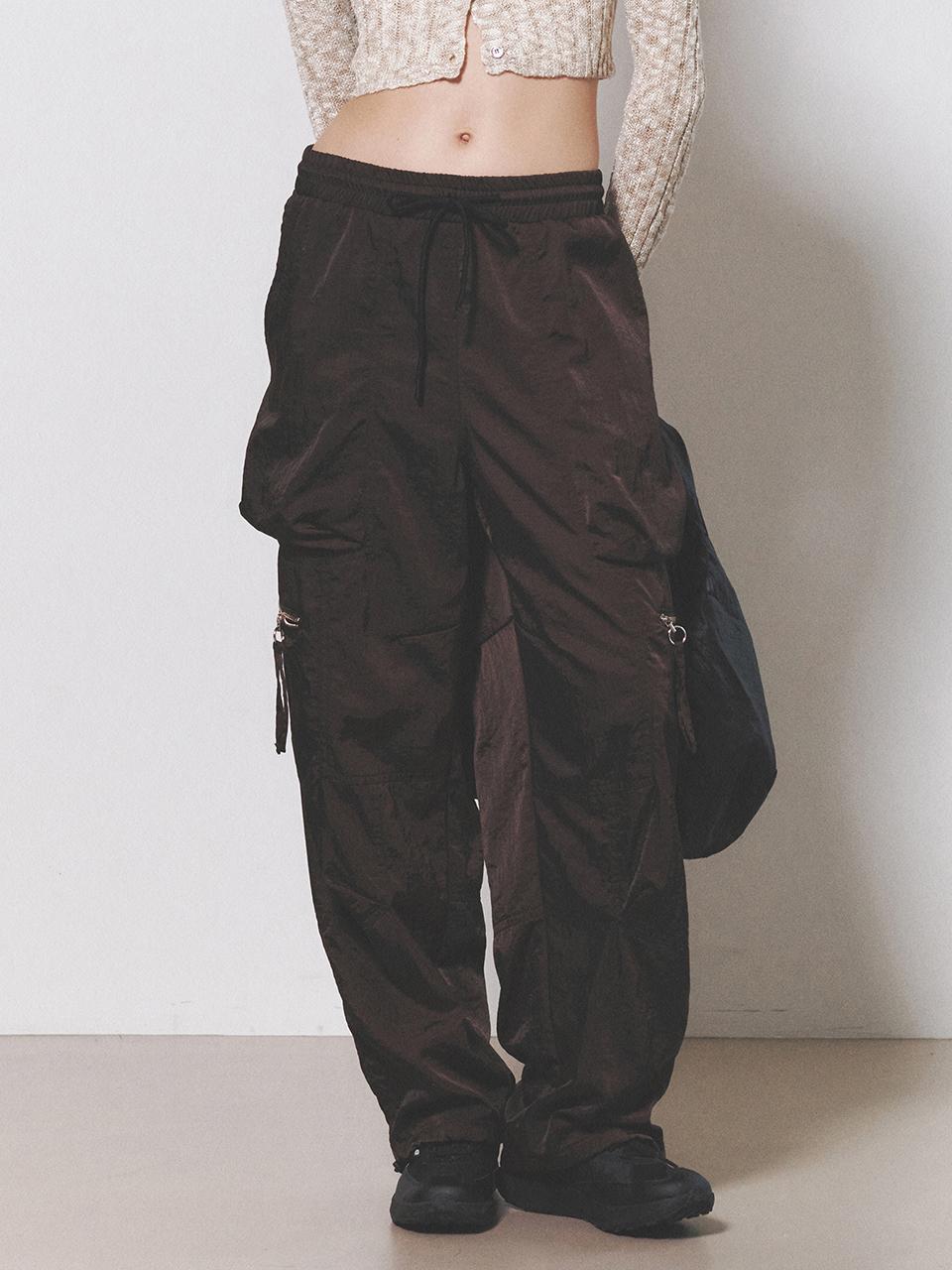 NUAKLE Cargo Pocket Wide Jogger Pants_Brown