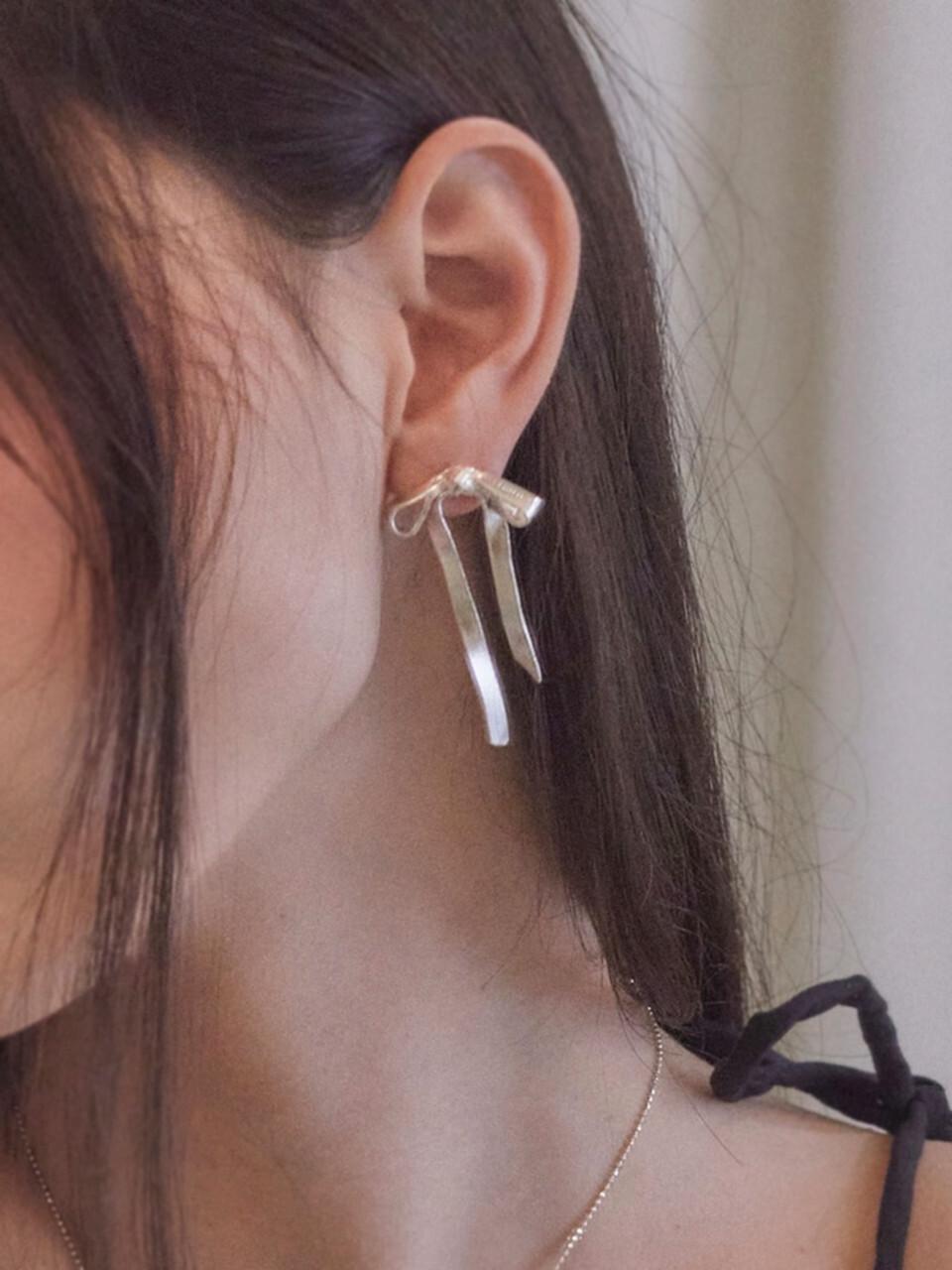 nuavo Balletcore earring
