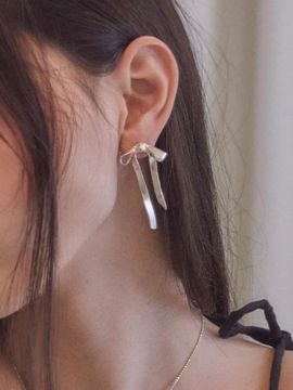 nuavo Balletcore earring