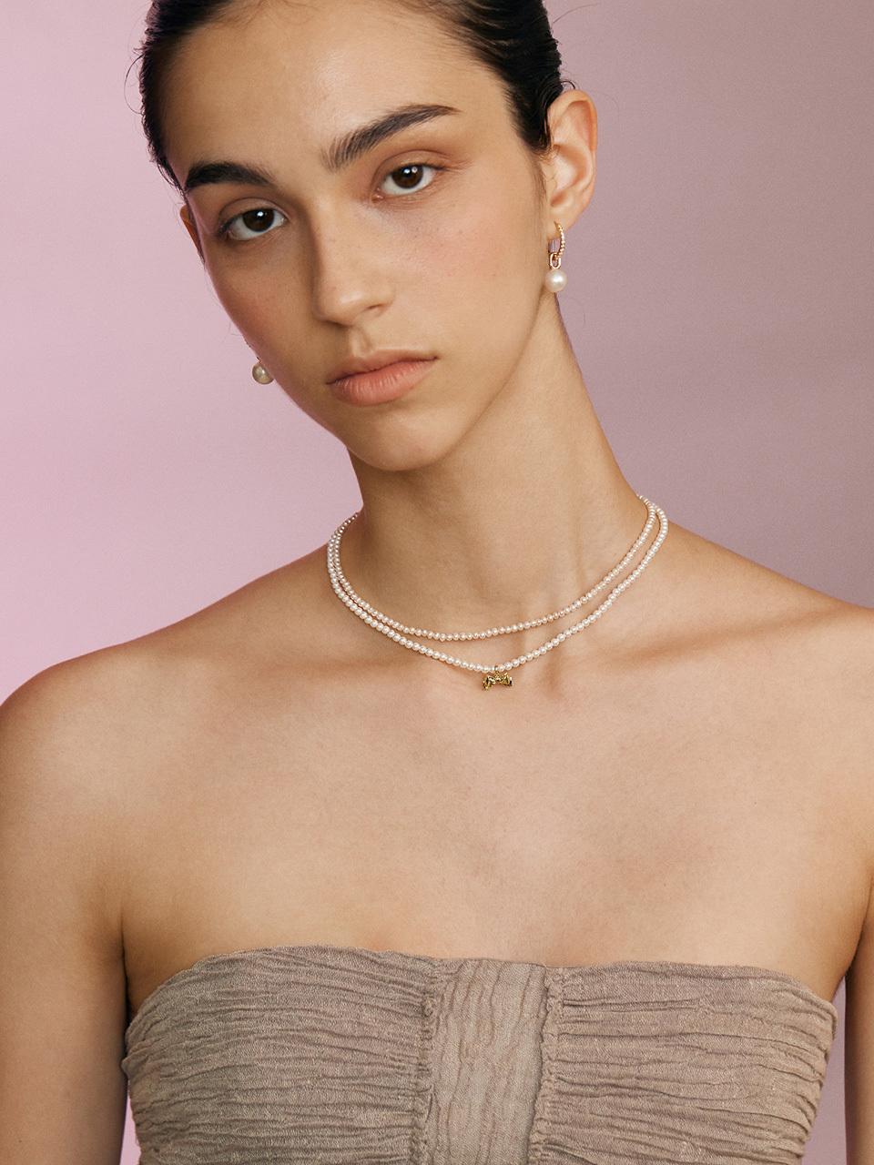NUMBERING - Round Brilliant Gradient Cross Necklace (#3729)