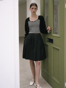 octette Asymmetrical Tuck Skirt_2 Colors